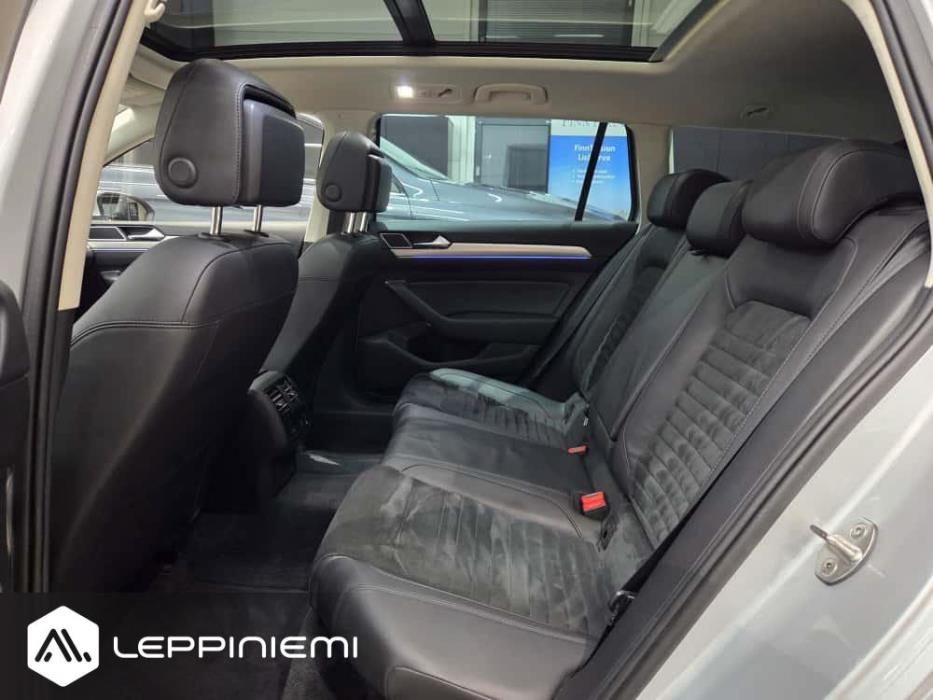 VOLKSWAGEN Passat 2016