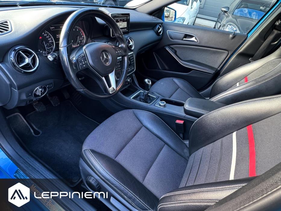 MERCEDES-BENZ A 2013