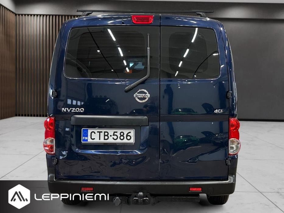 NISSAN NV200 2015