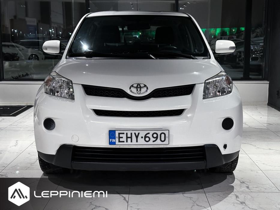 TOYOTA Urban Cruiser 2010