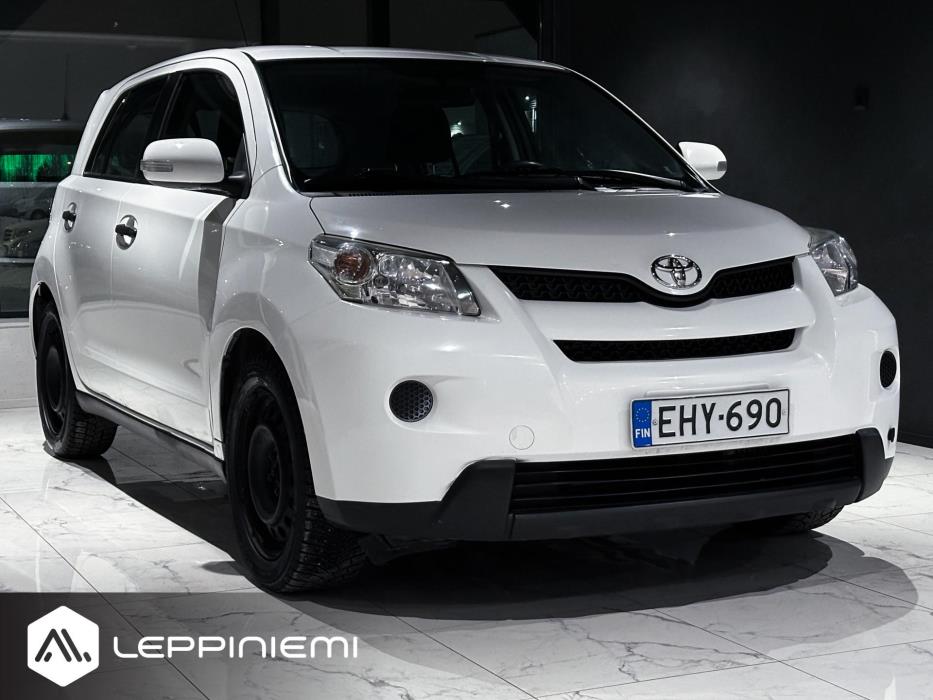 TOYOTA Urban Cruiser 2010