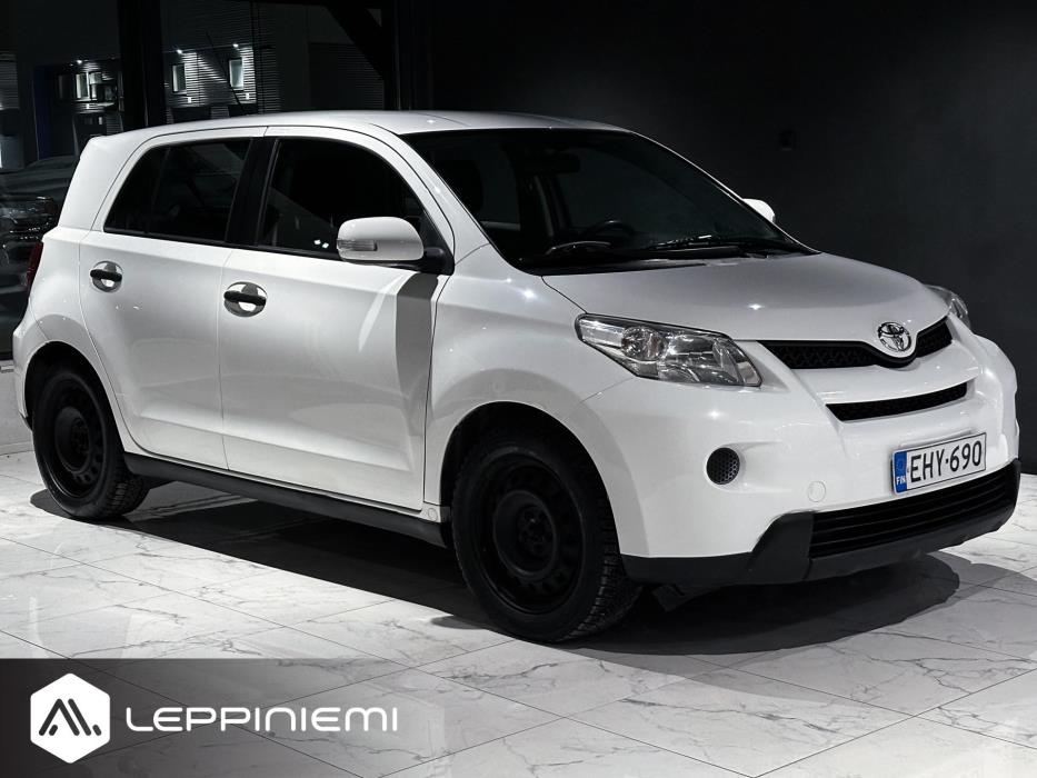 TOYOTA Urban Cruiser 2010