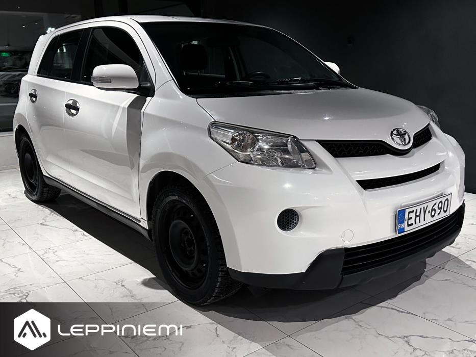 TOYOTA Urban Cruiser 2010
