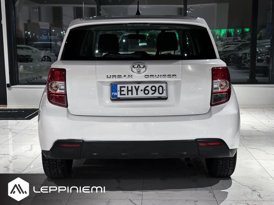 TOYOTA Urban Cruiser 2010