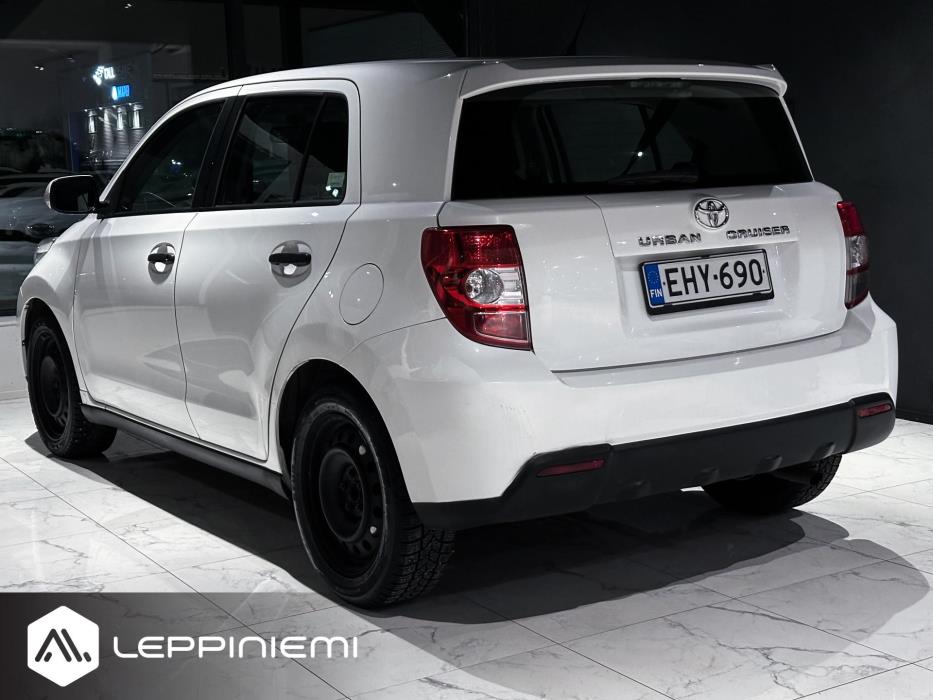 TOYOTA Urban Cruiser 2010