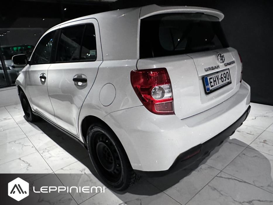 TOYOTA Urban Cruiser 2010
