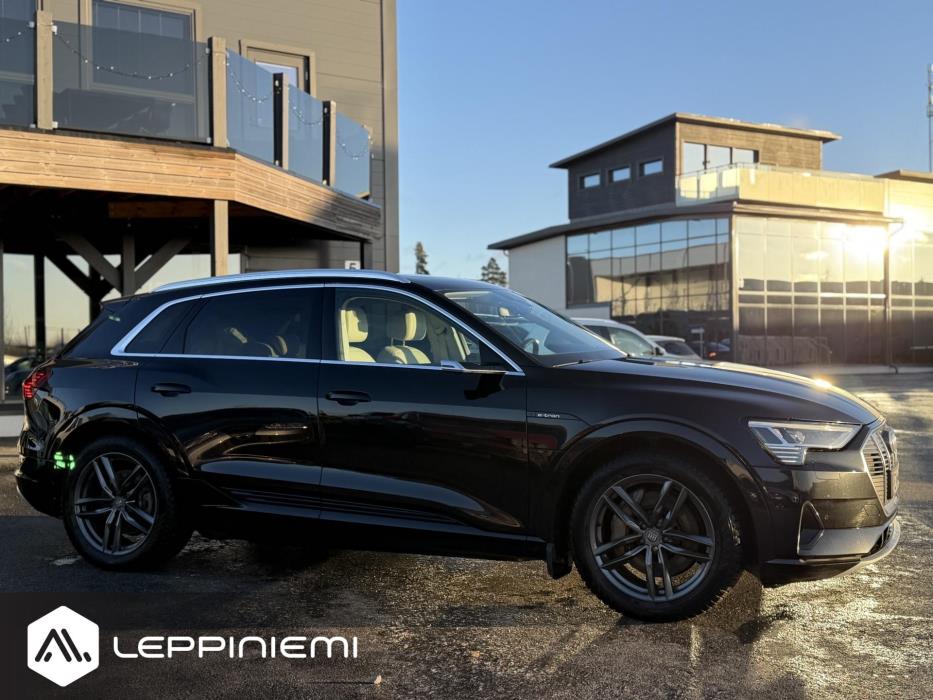 AUDI e-tron 2020