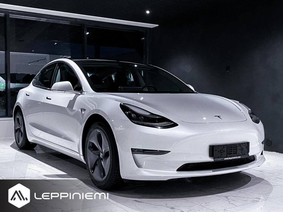 TESLA Model 3 2020