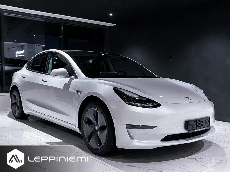 TESLA Model 3 2020