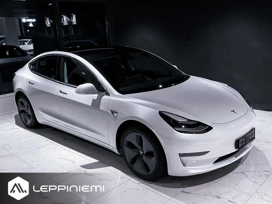 TESLA Model 3 2020