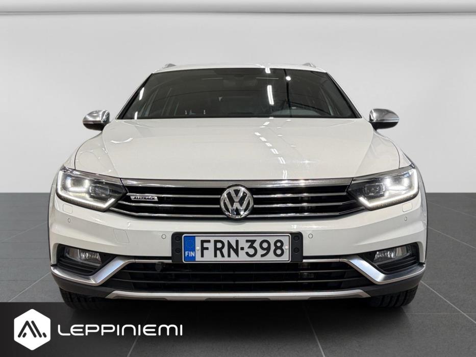 VOLKSWAGEN Passat 2016