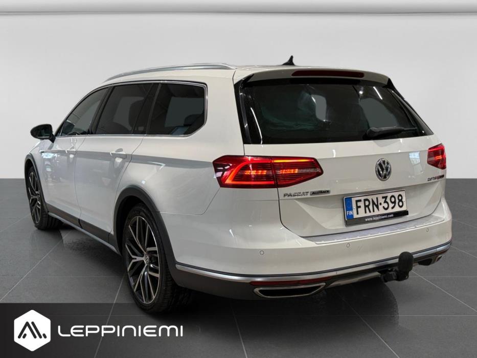 VOLKSWAGEN Passat 2016