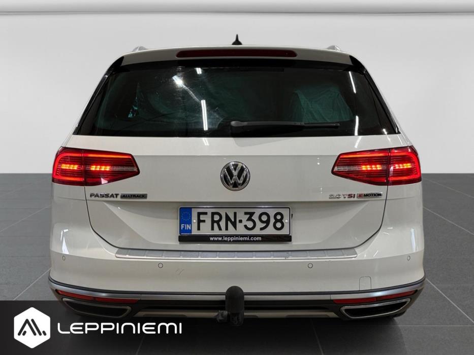 VOLKSWAGEN Passat 2016