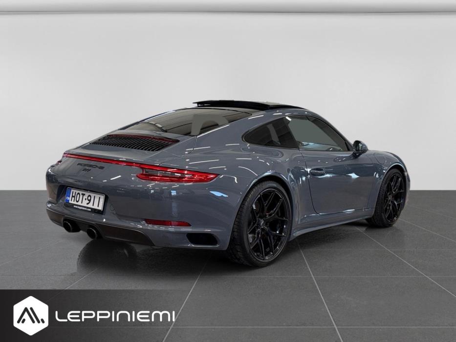 PORSCHE 911 2017