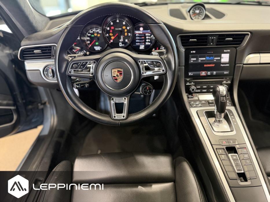 PORSCHE 911 2017