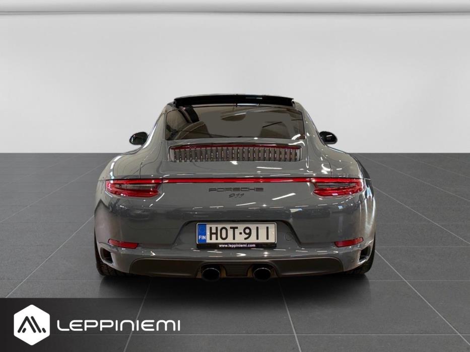 PORSCHE 911 2017