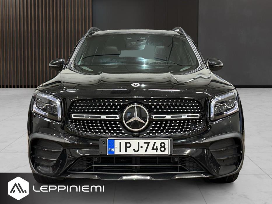 MERCEDES-BENZ GLB 2021