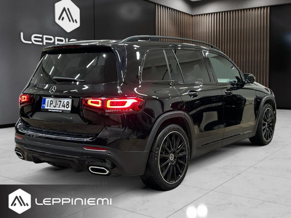 MERCEDES-BENZ GLB 2021
