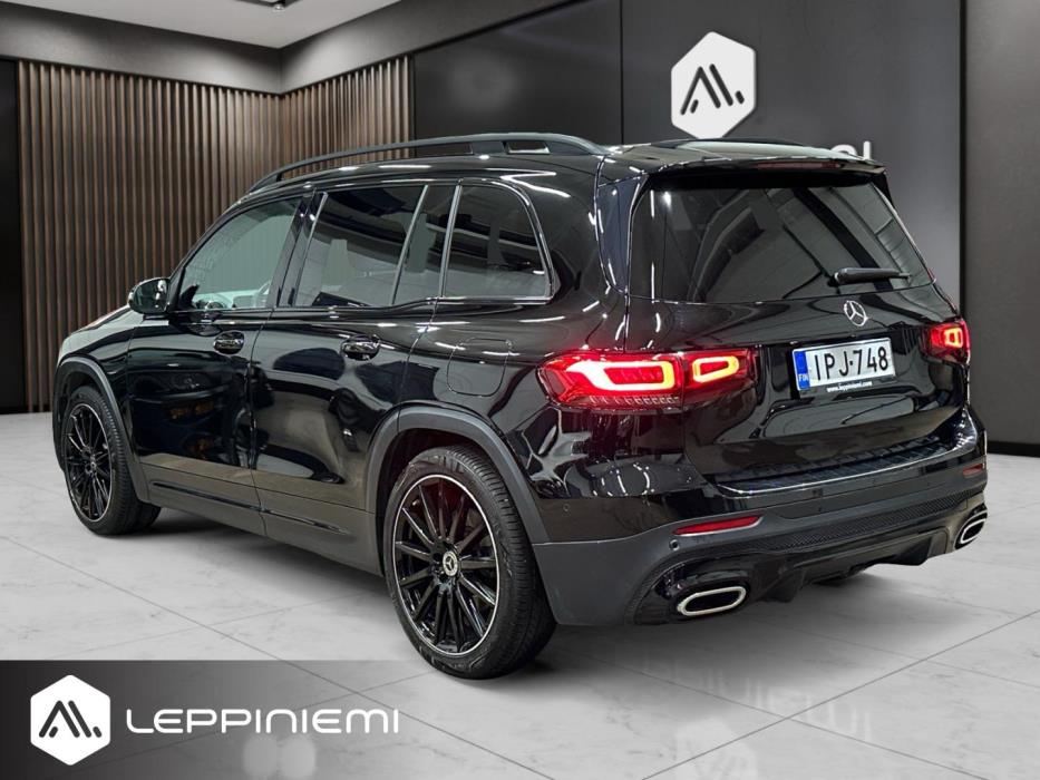 MERCEDES-BENZ GLB 2021