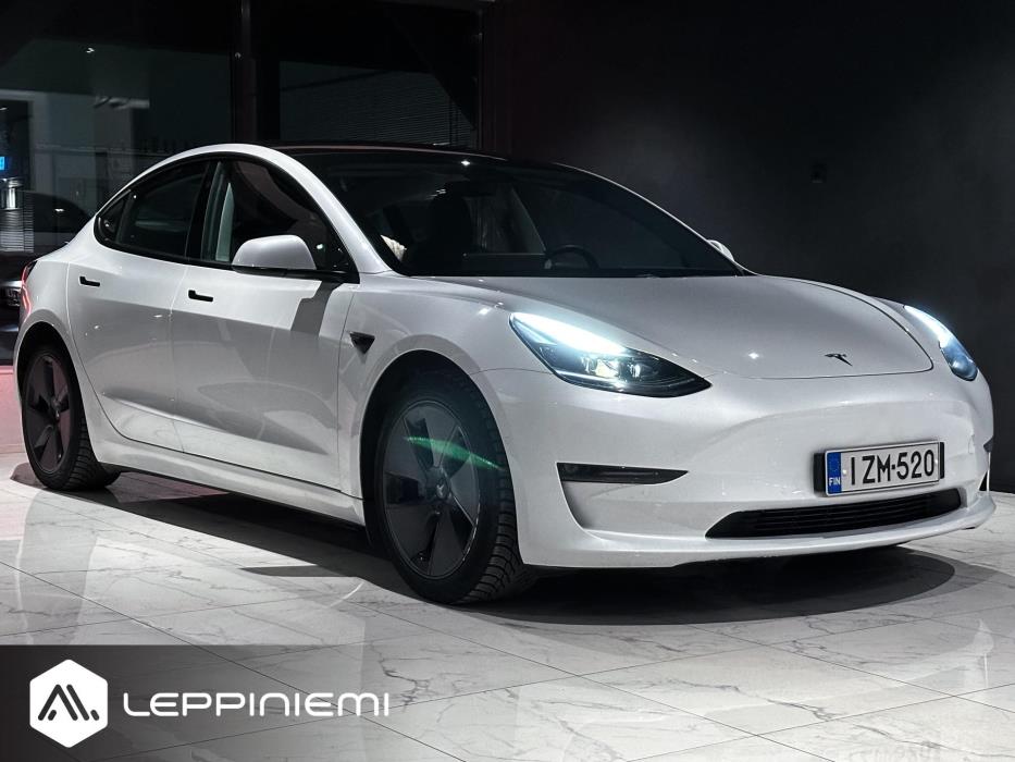 TESLA Model 3 2021
