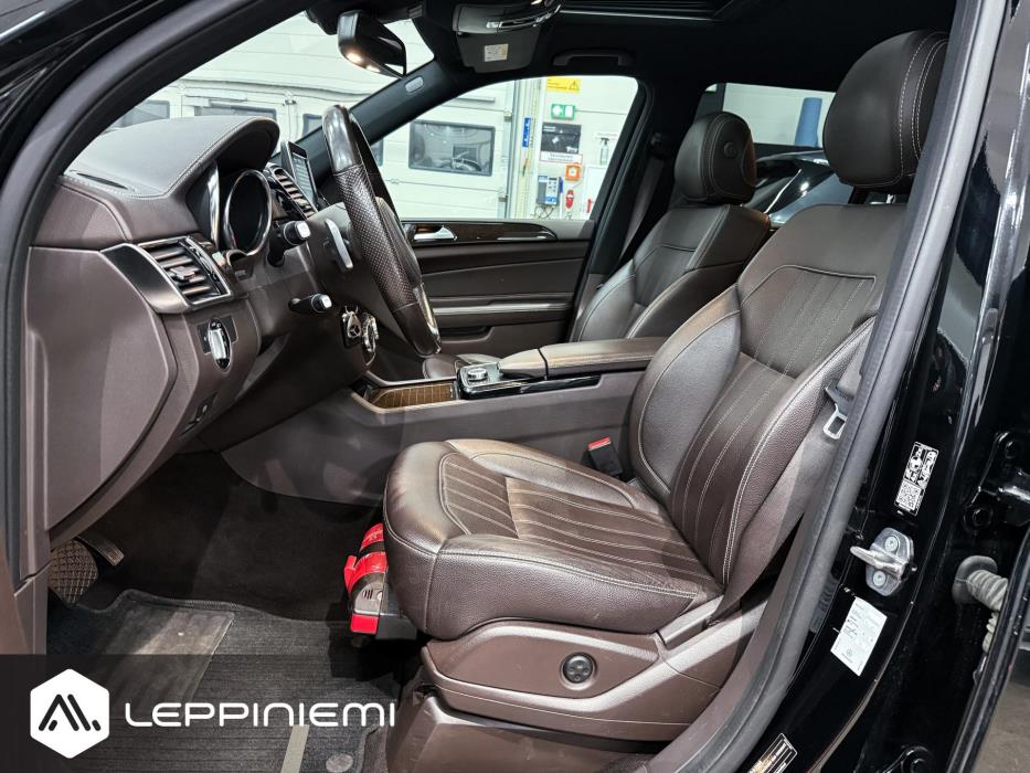 MERCEDES-BENZ GLS 2018