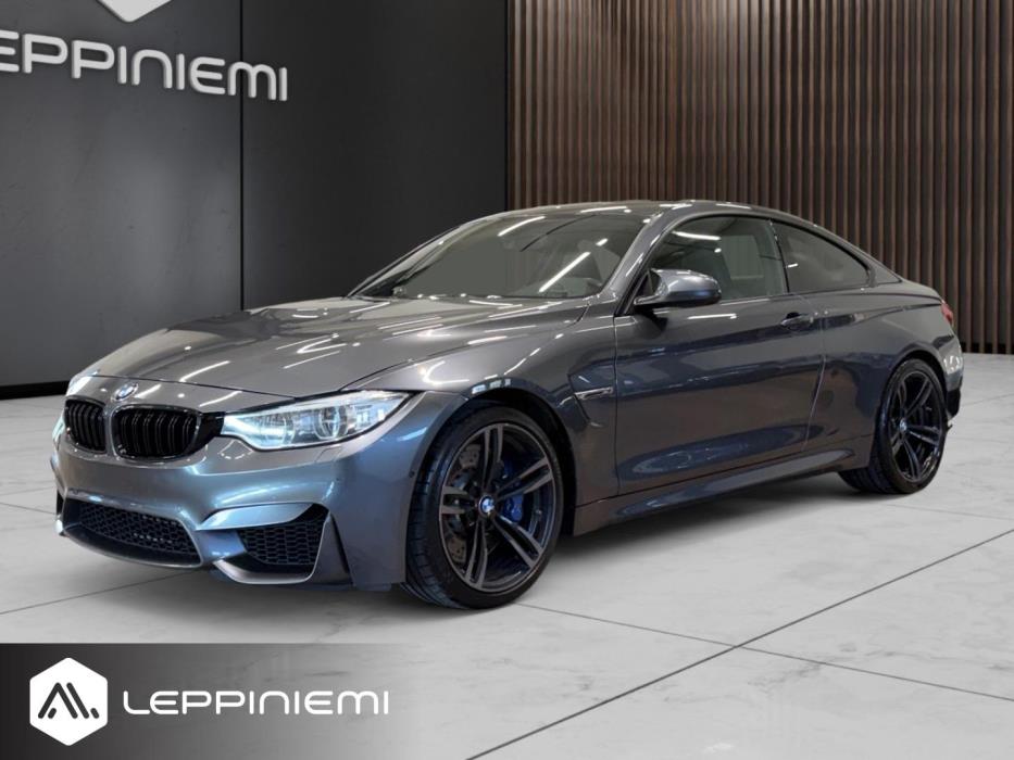 BMW M4 2015