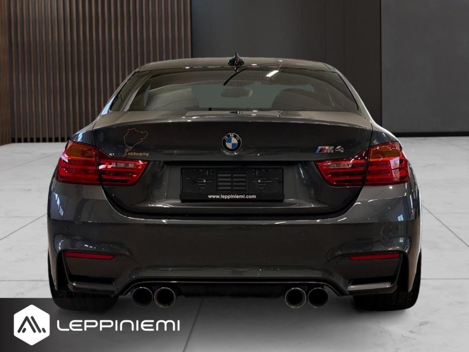 BMW M4 2015