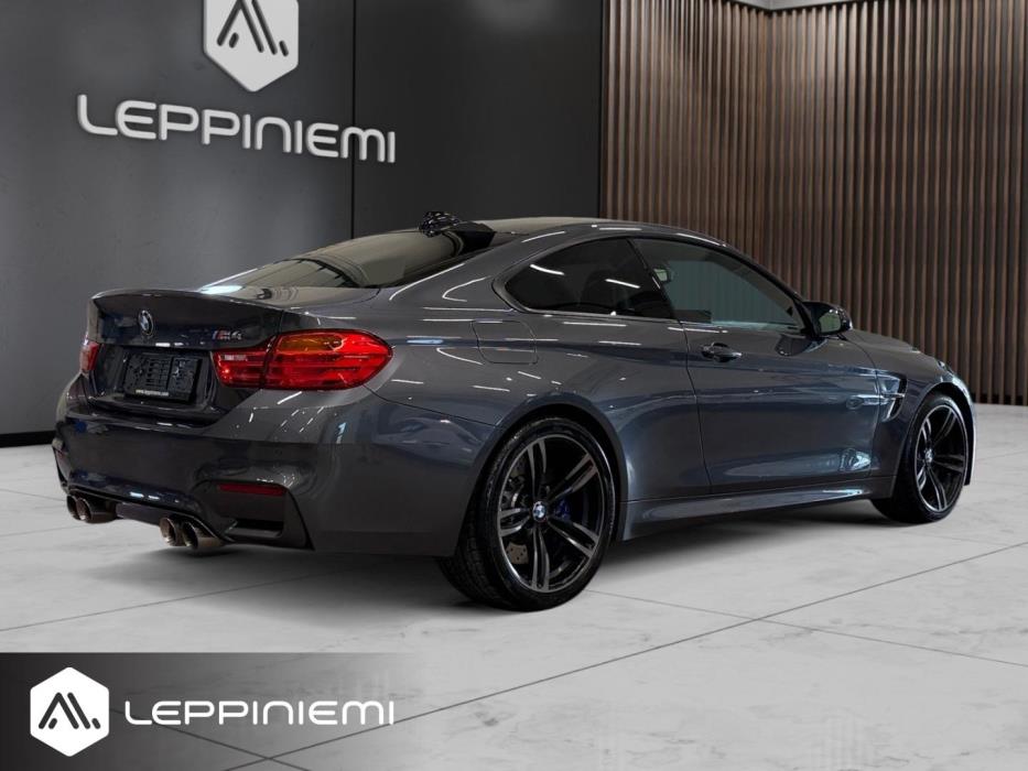 BMW M4 2015