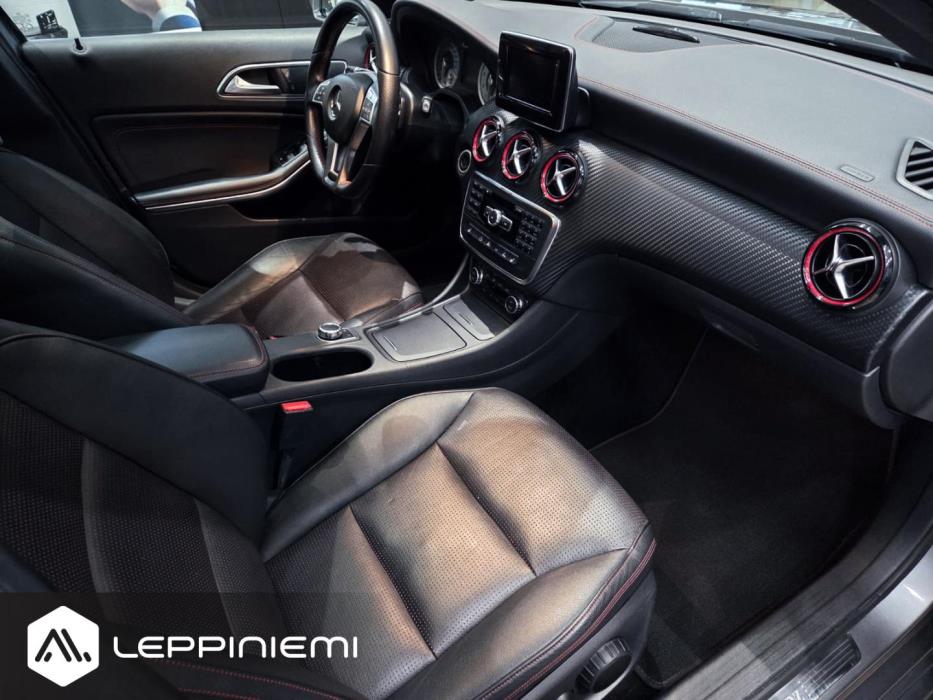 MERCEDES-BENZ A 2013