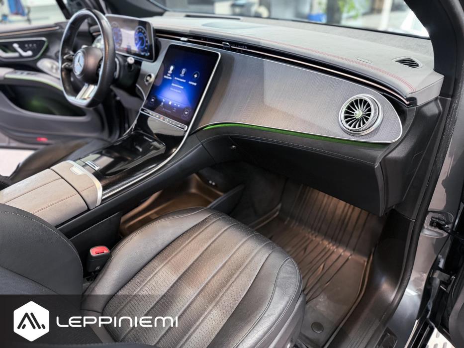 MERCEDES-BENZ EQS SUV 2023