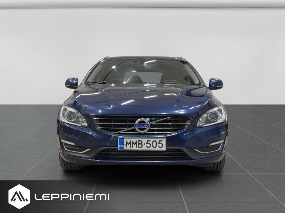 VOLVO V60 2015