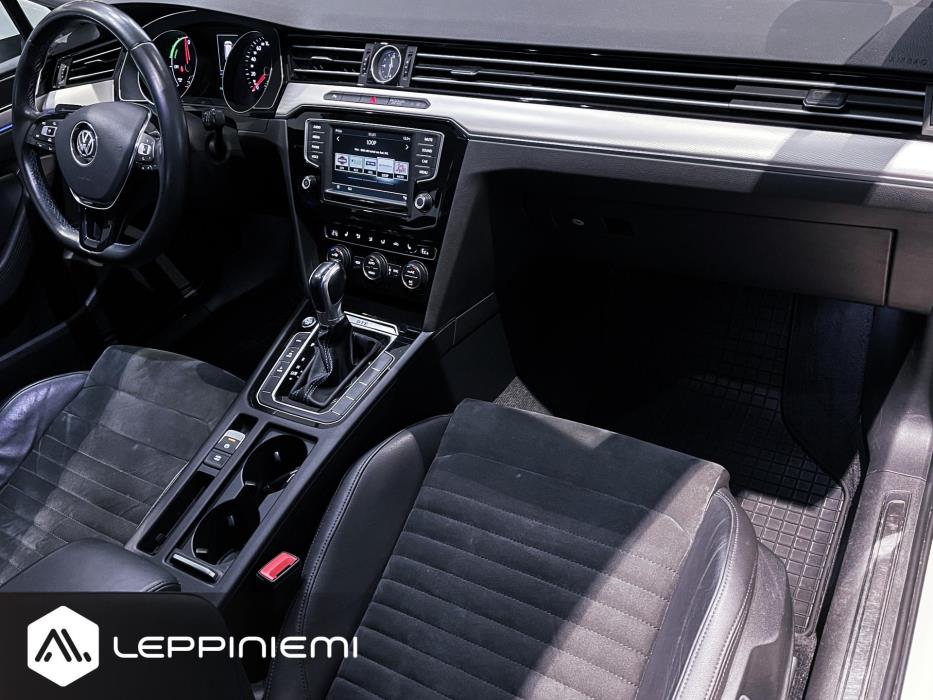 VOLKSWAGEN Passat 2017