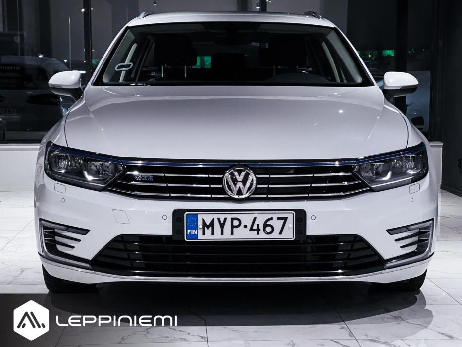 VOLKSWAGEN Passat 2017