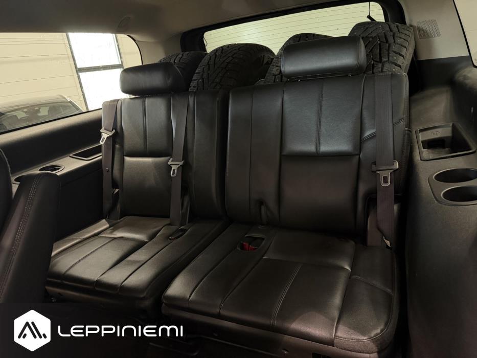 CHEVROLET Suburban 2010