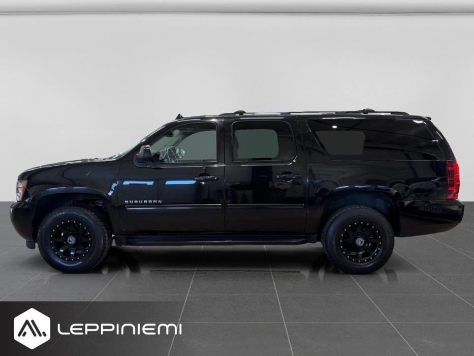 CHEVROLET Suburban 2010