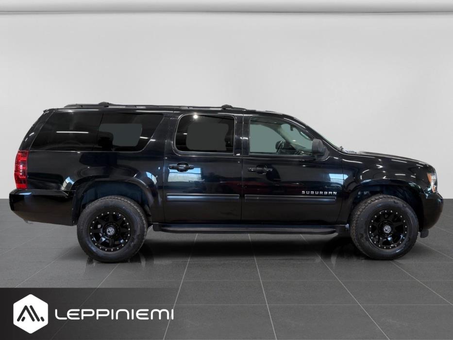CHEVROLET Suburban 2010