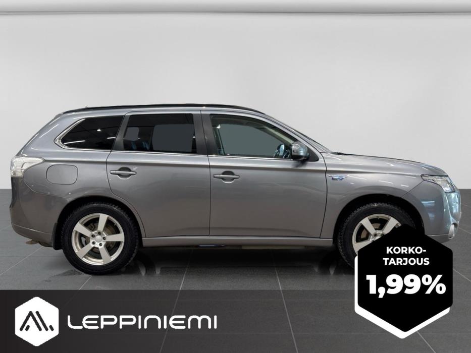MITSUBISHI Outlander PHEV 2014