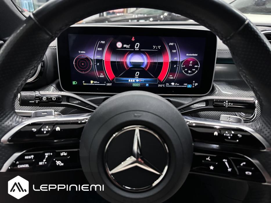 MERCEDES-BENZ C 2024