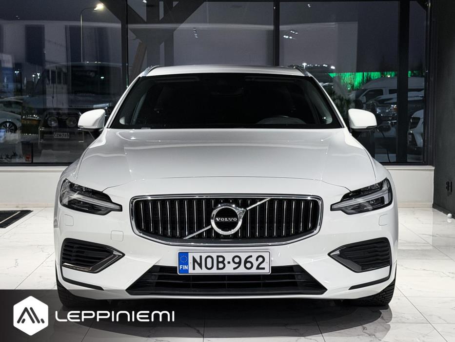 VOLVO V60 2022
