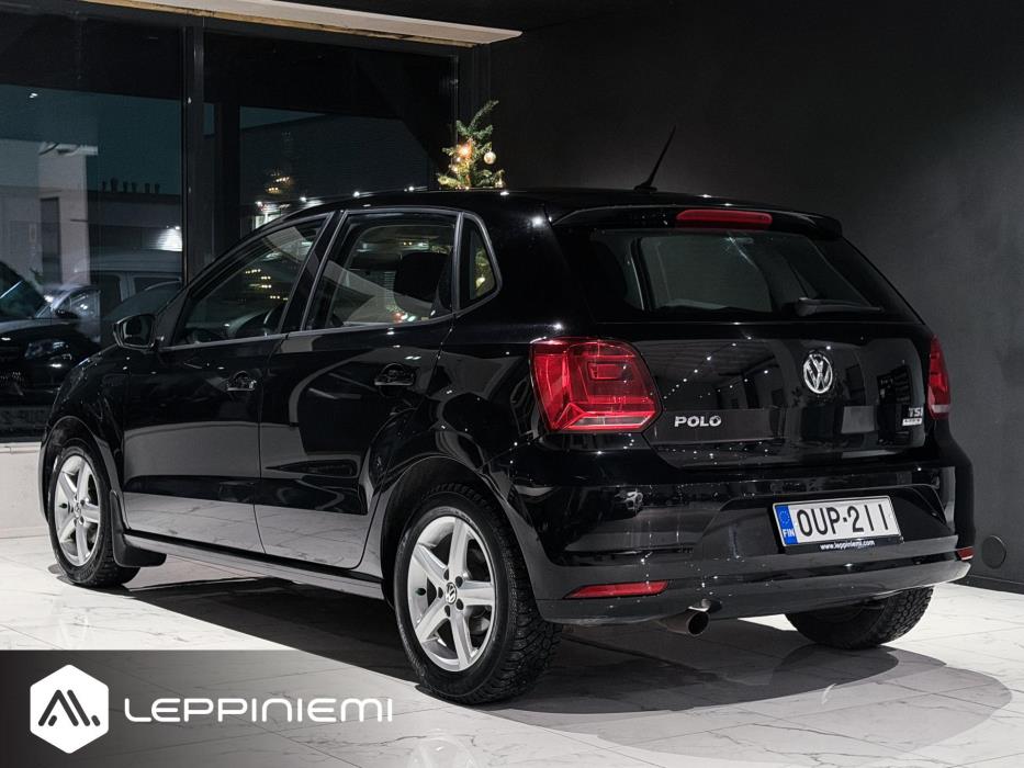 VOLKSWAGEN Polo 2015