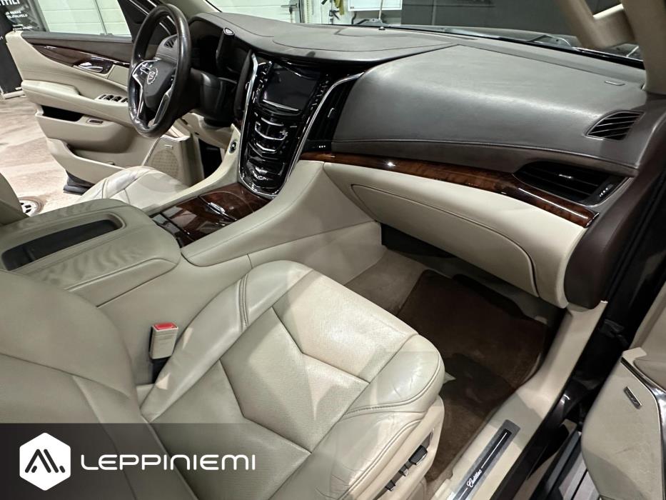 CADILLAC Escalade 2015