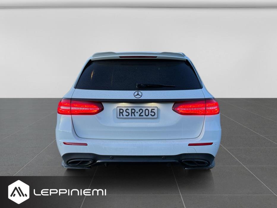 MERCEDES-BENZ E 2017