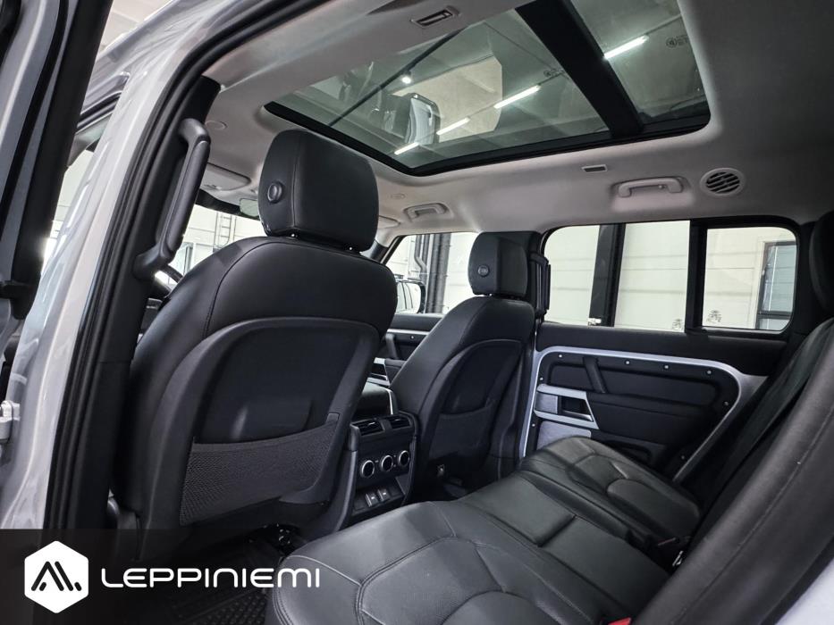 LAND ROVER Defender 2023