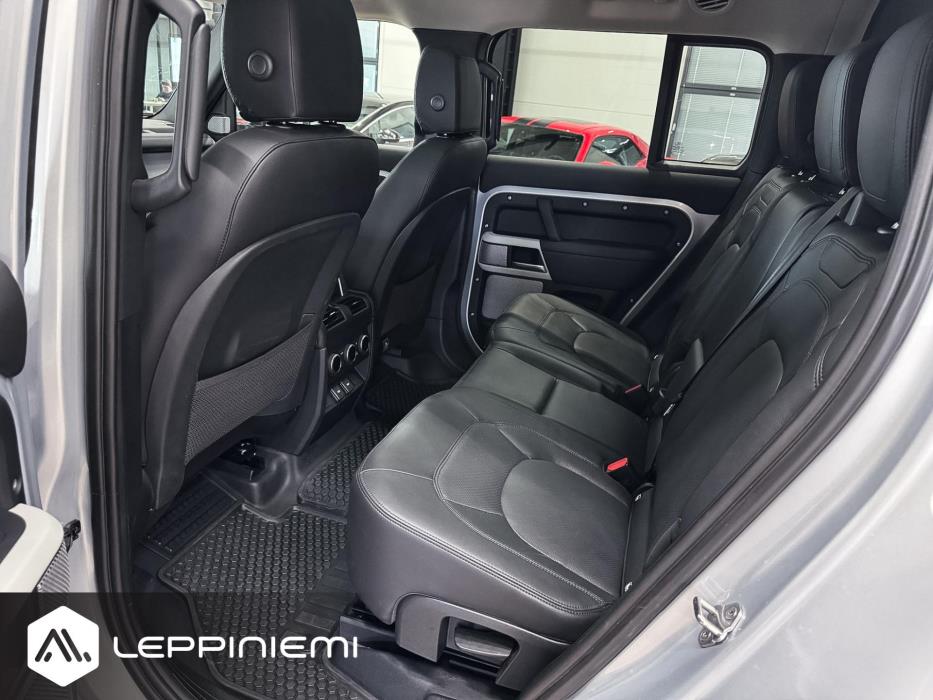 LAND ROVER Defender 2023