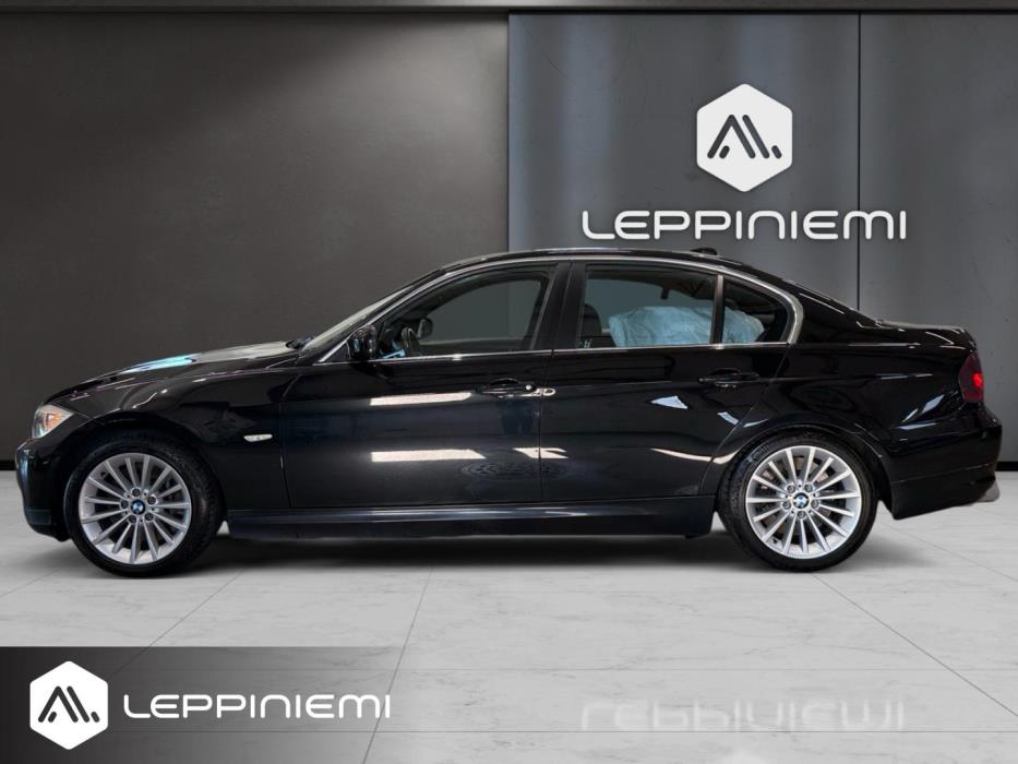 BMW 330 2009