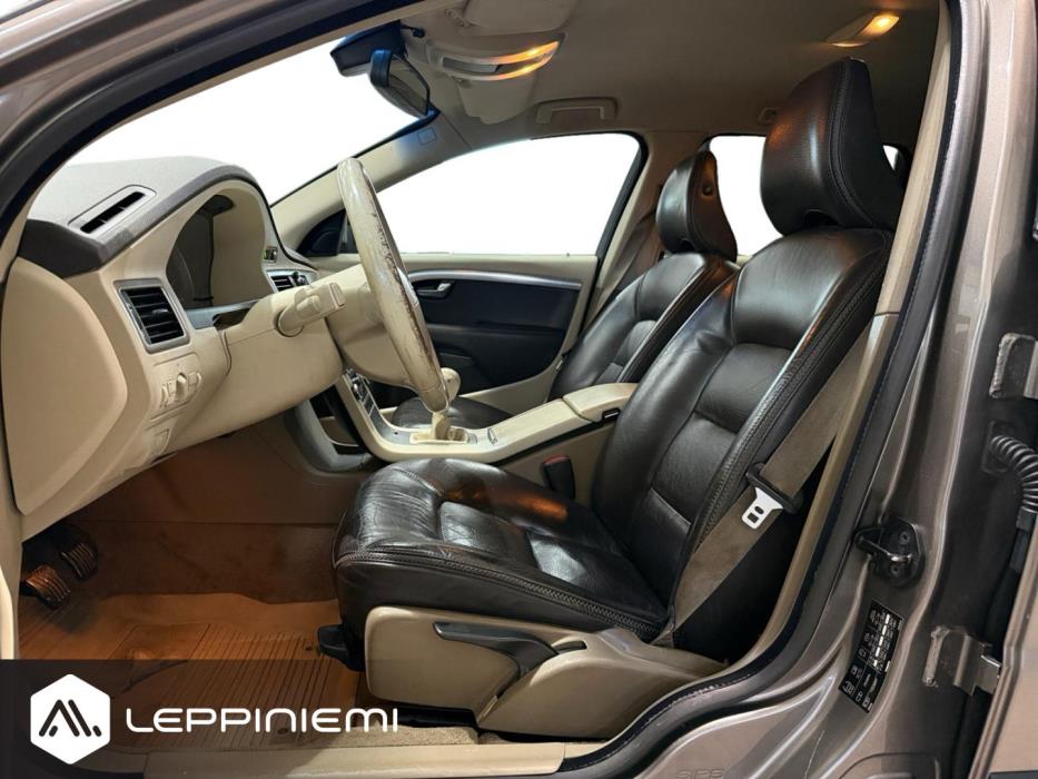 VOLVO XC70 2008