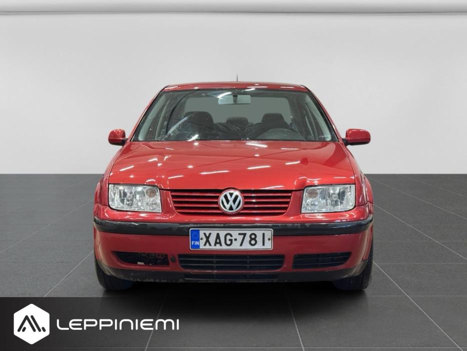 VOLKSWAGEN Bora 2004