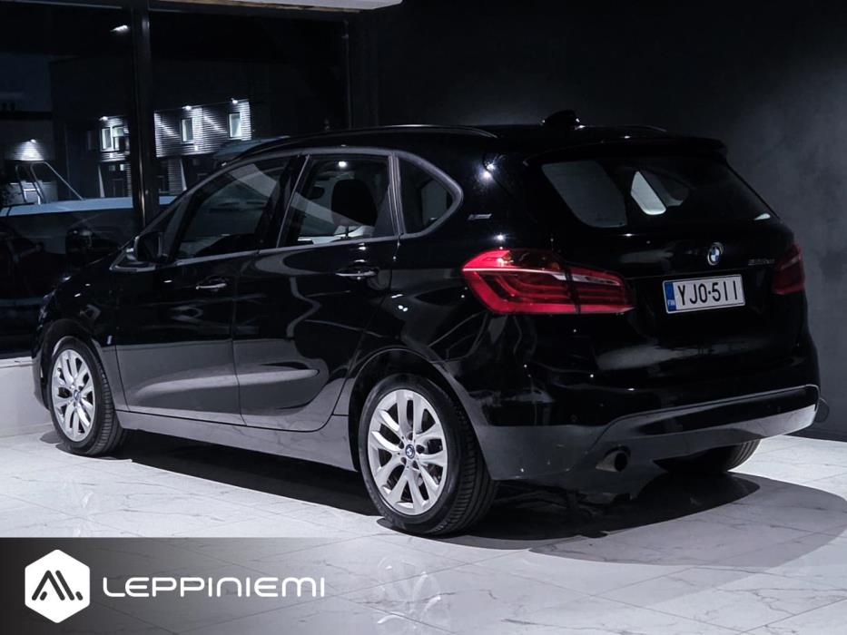 BMW 225 2017