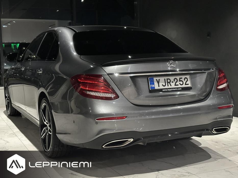 MERCEDES-BENZ E 2017