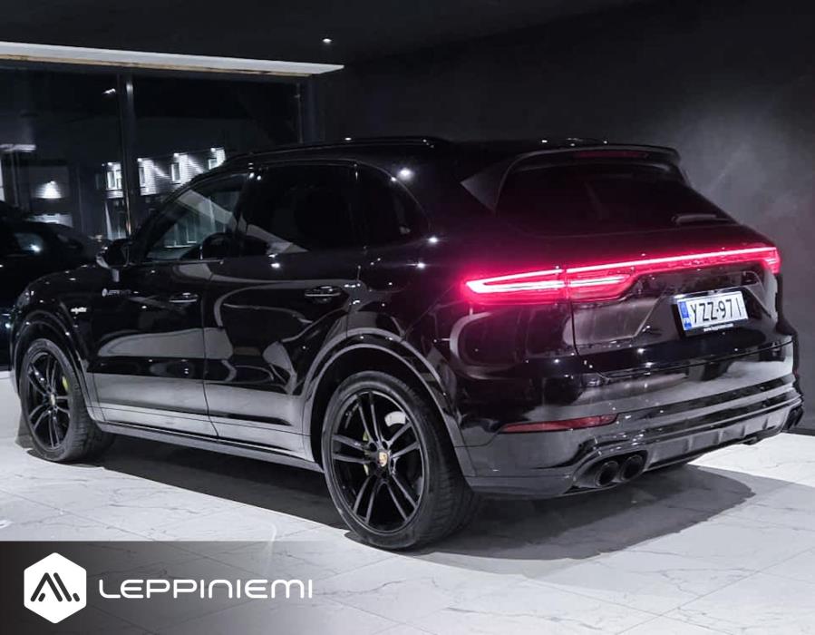 PORSCHE Cayenne 2018